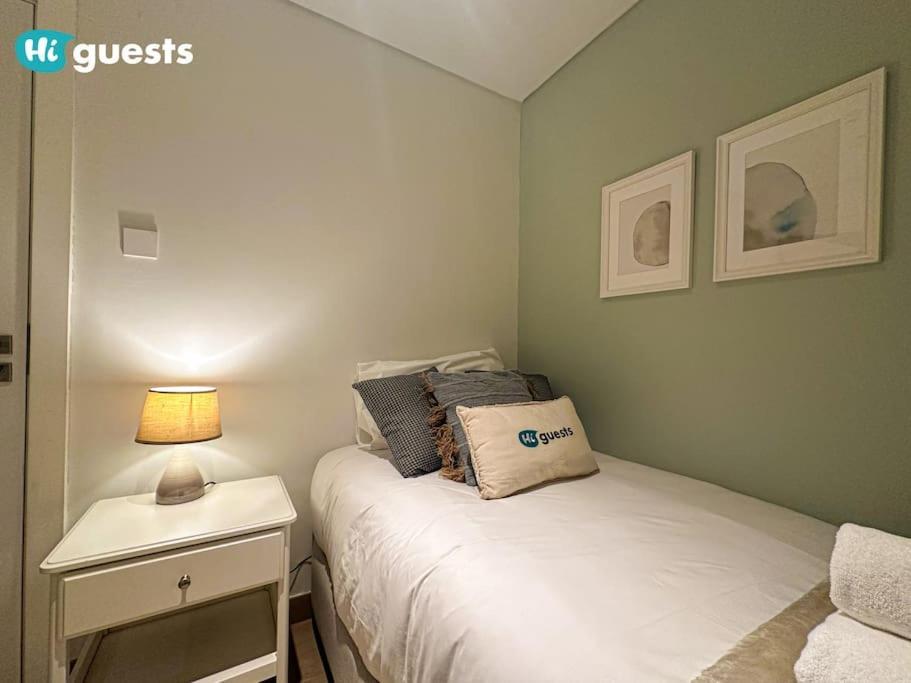 Apartment Higuests - Beachfront Living Stunning 4 Bedroom With Maid's