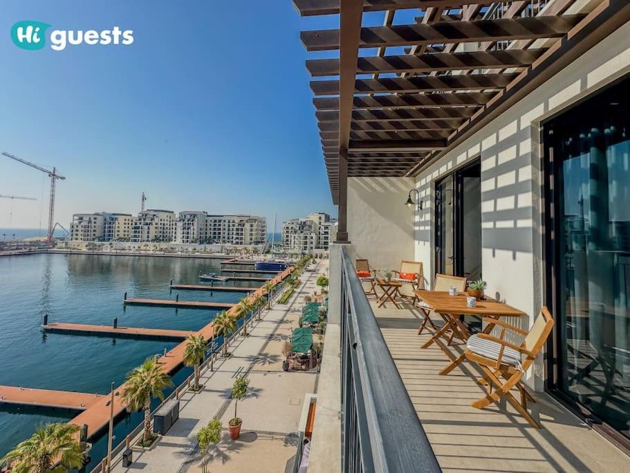 Higuests - Beachfront Living Stunning 4 Bedroom With Maid's Dubai