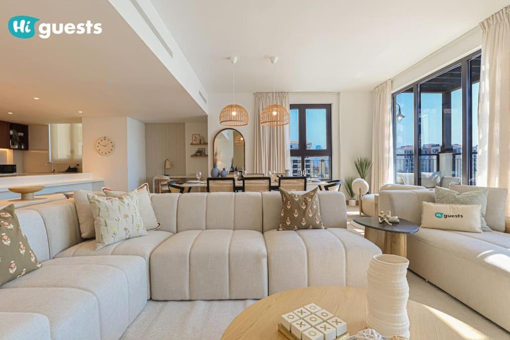 Higuests - Beachfront Living Stunning 4 Bedroom With Maid's Apartment Dubai