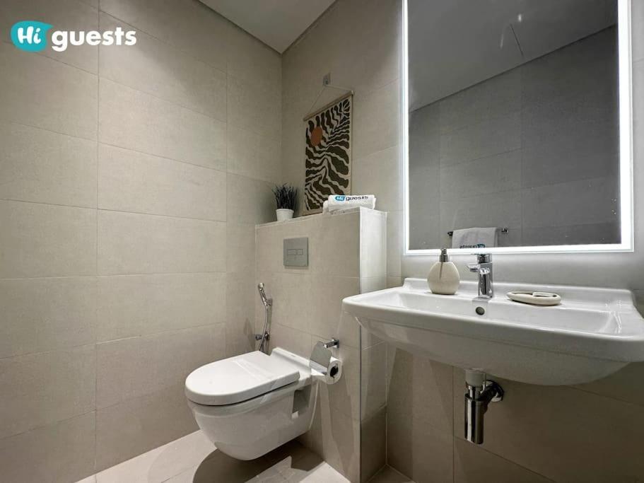 Higuests - Beachfront Living Stunning 4 Bedroom With Maid's Apartment Dubai