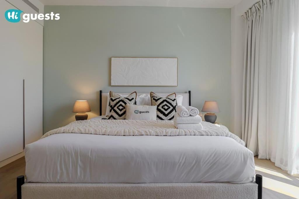 Higuests - Beachfront Living Stunning 4 Bedroom With Maid's Apartment Dubai
