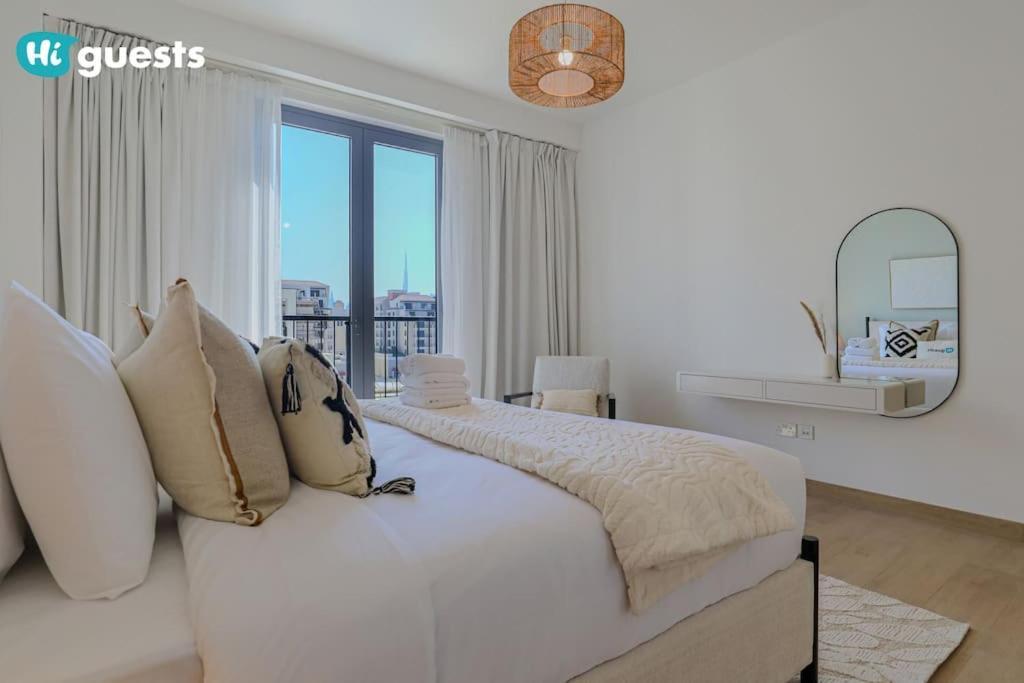 Higuests - Beachfront Living Stunning 4 Bedroom With Maid's * Dubai